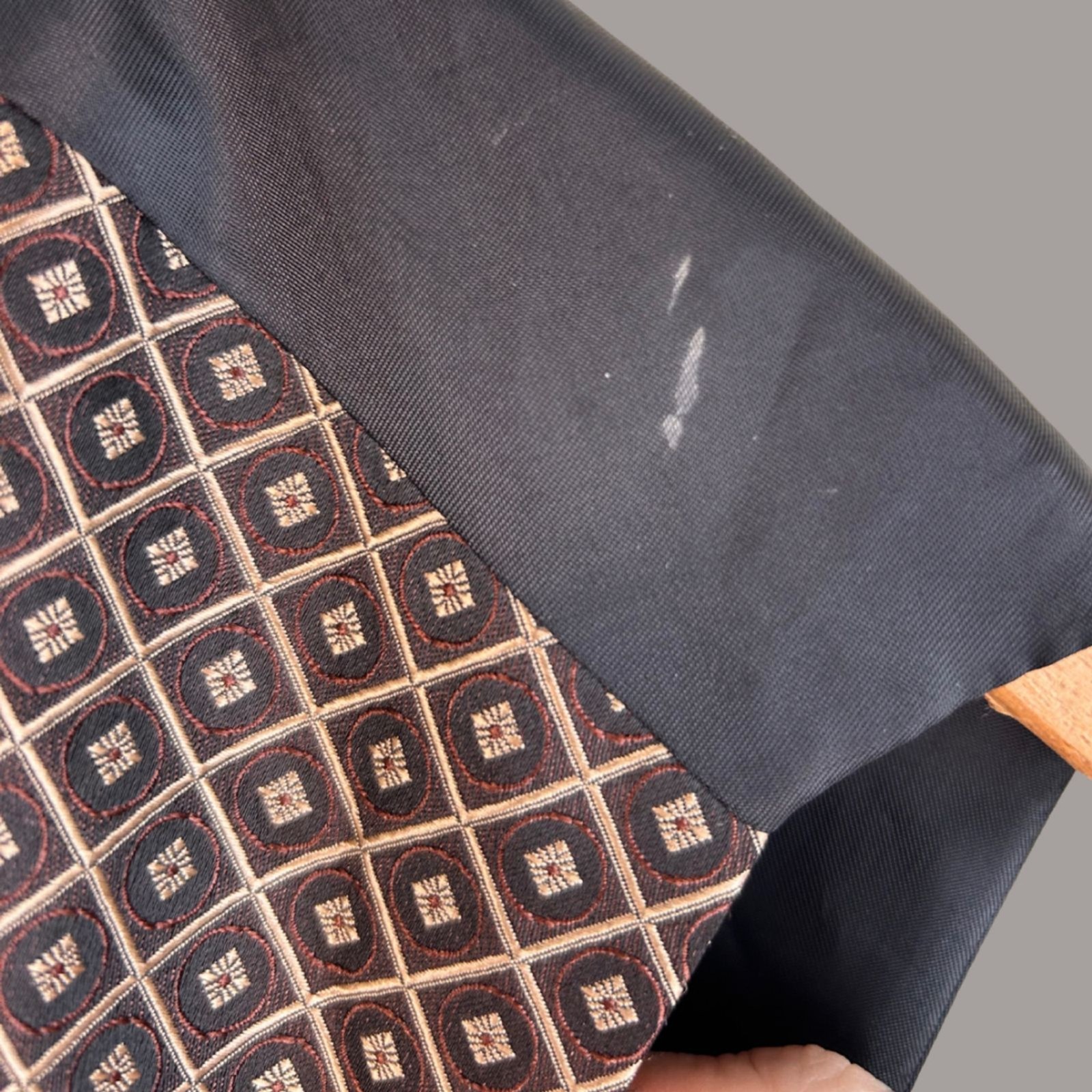 Pronto Uomo Geometric Pattern Button Front Vest - image 5