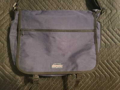 Aeropostale Messenger/Laptop Crossbody Bag Pockets,expandable,Shoulder  Strap