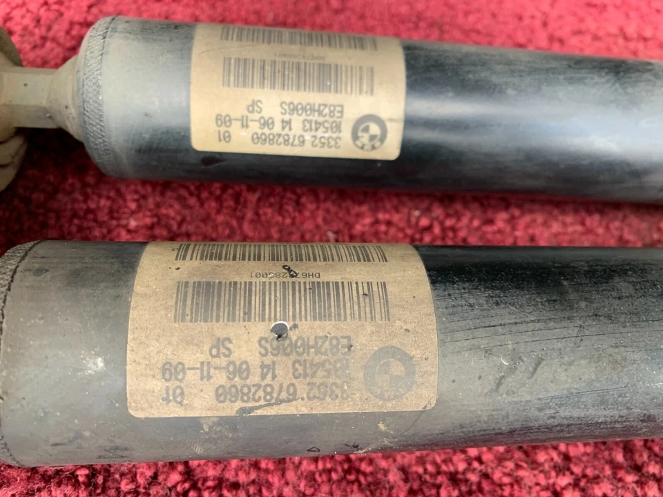  BMW 128I 135I E88 OEM 08-13 SET REAR LEFT & RIGHT STRUT SHOCKS - Image 4 of 4