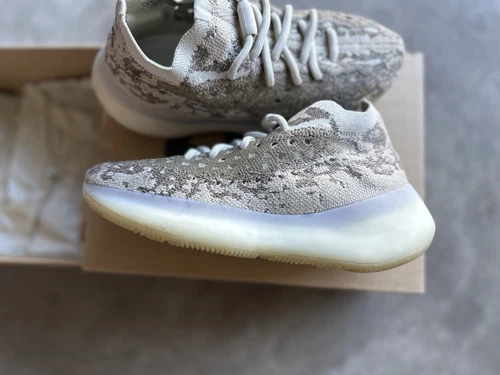 Taglia USA 5.5 Adidas Yeezy Boost 380 Pyrite