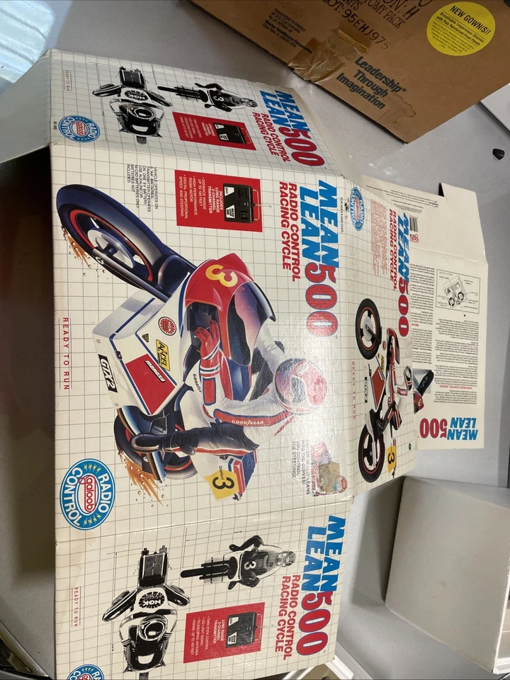 Ciclo de carreras radiocontrolado Galoob Mean Lean 500 Foto 2 de 2