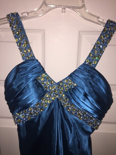 Flirt Maggie Sottero 14" Bust 54" Total Length Hips 15" Waist 12" DAZZLE Dress - Picture 4 of 9