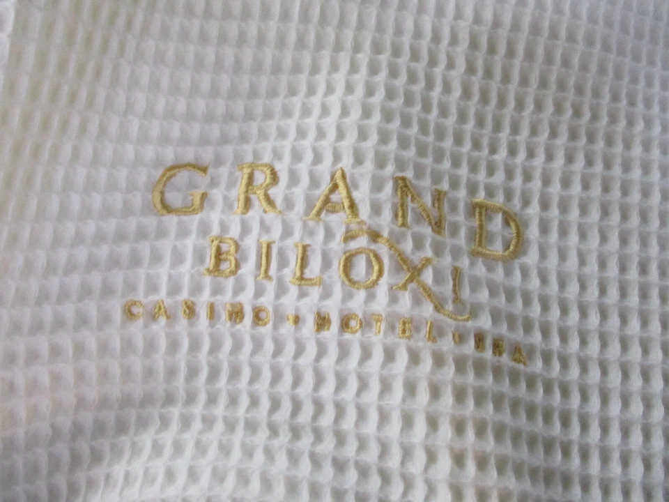 Bata de casino Grand Biloxi para mujer marfil gofre manga larga cinturón envoltura corbata algodón Foto 2 de 4