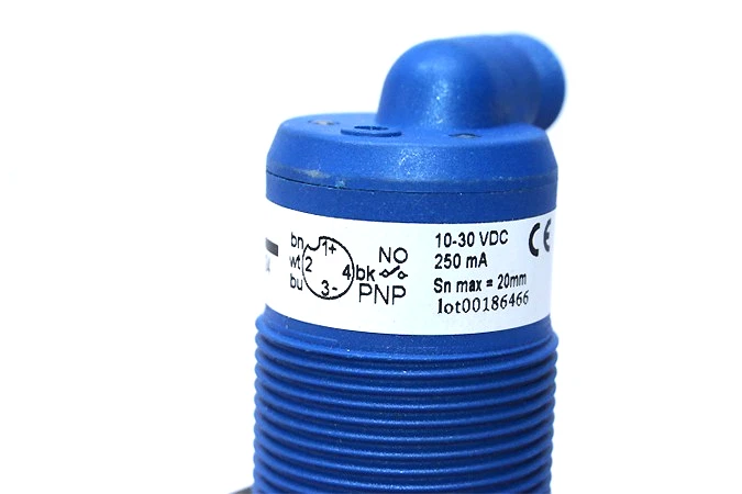 BALLUFF BCS030PS1CS4 CAPACITIVE PROXIMITY SENSOR - Image 3 of 4