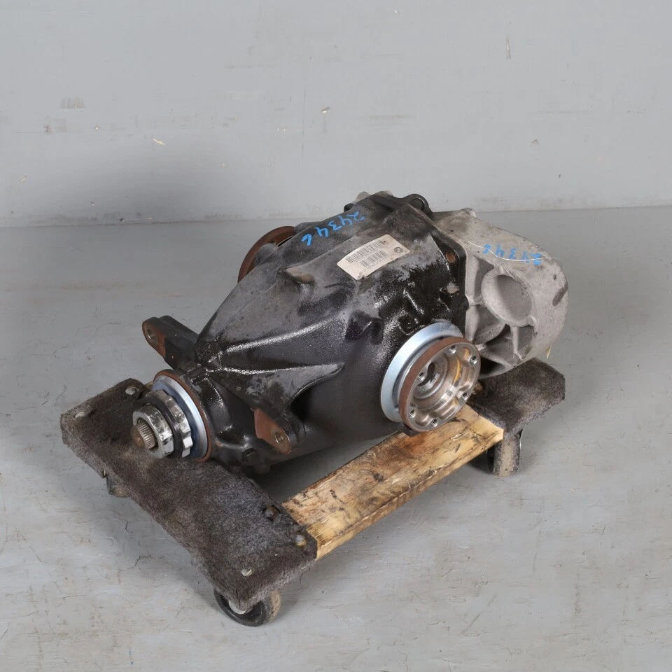 2008-2013 BMW 135i 335i Rear Axle Differential Carrier 33107572054 OEM Used - Image 4 of 4