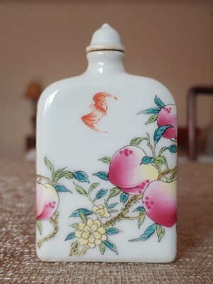 民国景德镇粉彩瓷福寿双全鼻烟壶Republic China Famille Rose Bat