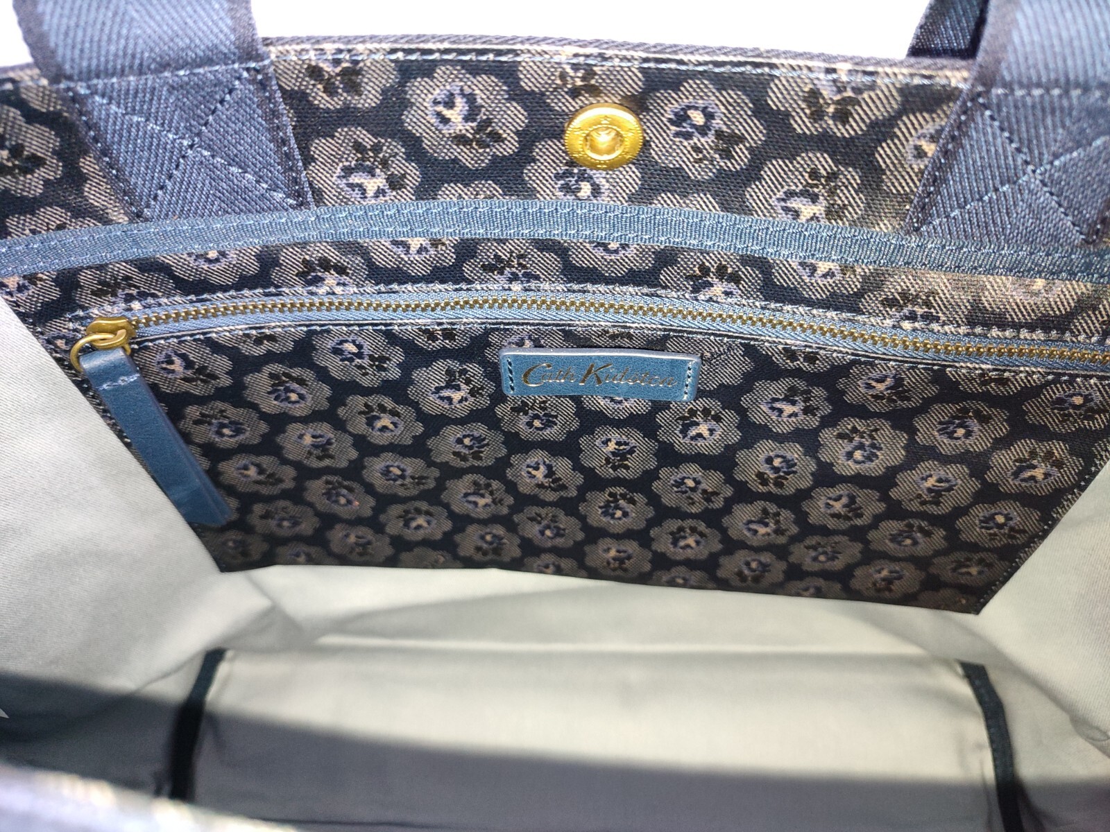 BNWT Cath Kidston Freston Rose 3 Stud Tote Bag RRP £85 New image 3