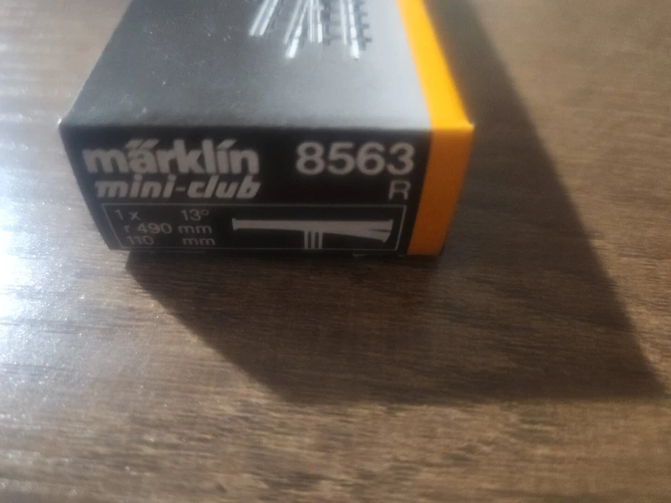 Marklin mini club 8563 4-3/8" 13° Right Electric Turnout - Image 2 of 3