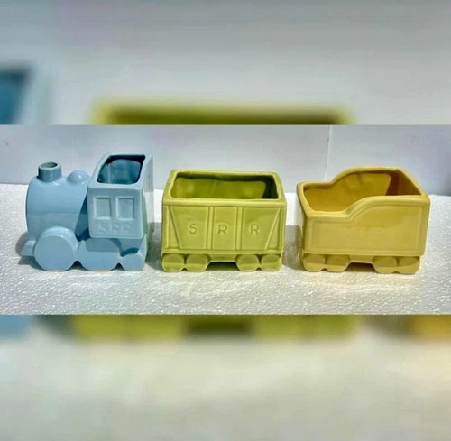 Vintage Shawnee Train planters. Adorable SRR Shawnee Rail Road set of 3 vases.