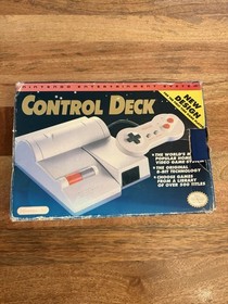Nintendo NES-101 Top Loader Control Deck Console With Box Read Description