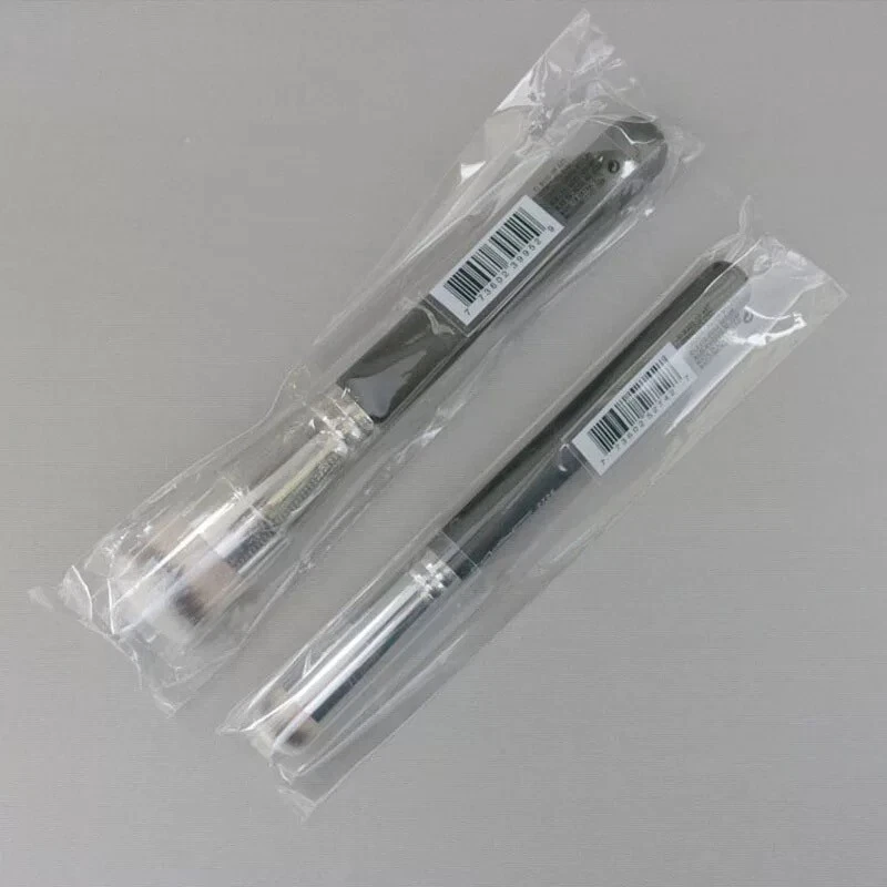 MAC 170 /270S Foundation Concealer Brush Synthetic Fibre Blending Brush 2 Pc Set - Image 4 of 4