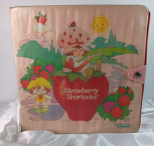 VINTAGE 1980s STRAWBERRY SHORTCAKE VINYL STORYBOOK CARRY CASE FOR MINIS