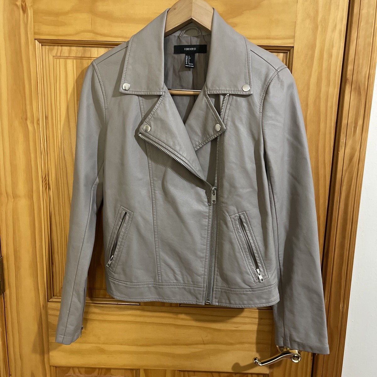 Forever 21 Womens Size Small Beige Faux Leather Moto Zip Up Jacket