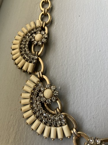 J.crew Art Deco White Scallop, Fan. Rhinestone Necklace. Statement Jewelry. Rare - 第 5/14 張圖片