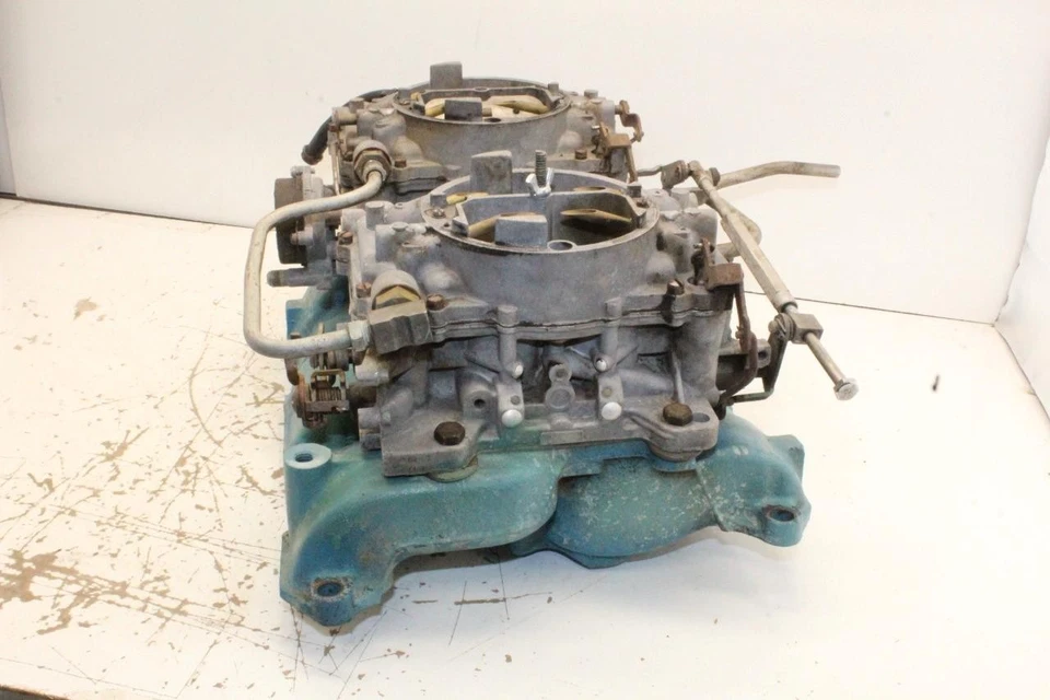 Coletor de admissão e carburadores vintage 1964 Buick 2x4 Nailhead Riviera Wildcat - Imagem 2 de 4