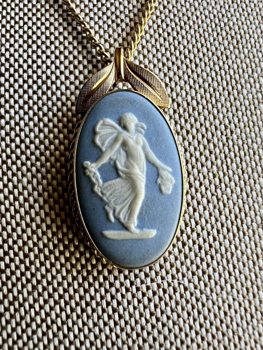 Wedgwood Jasperware Blue Cameo Pendant Necklace Gold Tone Vintage