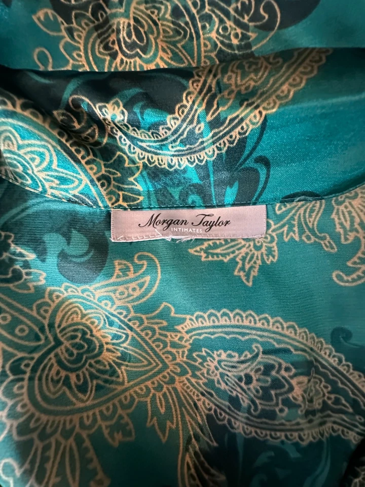 Conjunto de pijama de manga larga para mujer Morgan Taylor 2XL verde cachemir satinado Foto 2 de 4
