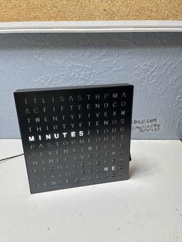 Aura glow LED Word Clock with dc adapter - 第 1/7 張圖片