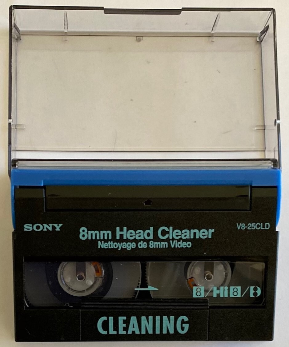 Une CASSETTE K7 DE NETTOYAGE CLEANER SONY 8mm V825CLD CAMESCOPE