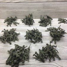 WWII Plastic Army Men Lot 1950  s-1960  s Liddo  VTG Toy Reseller See Pics Read