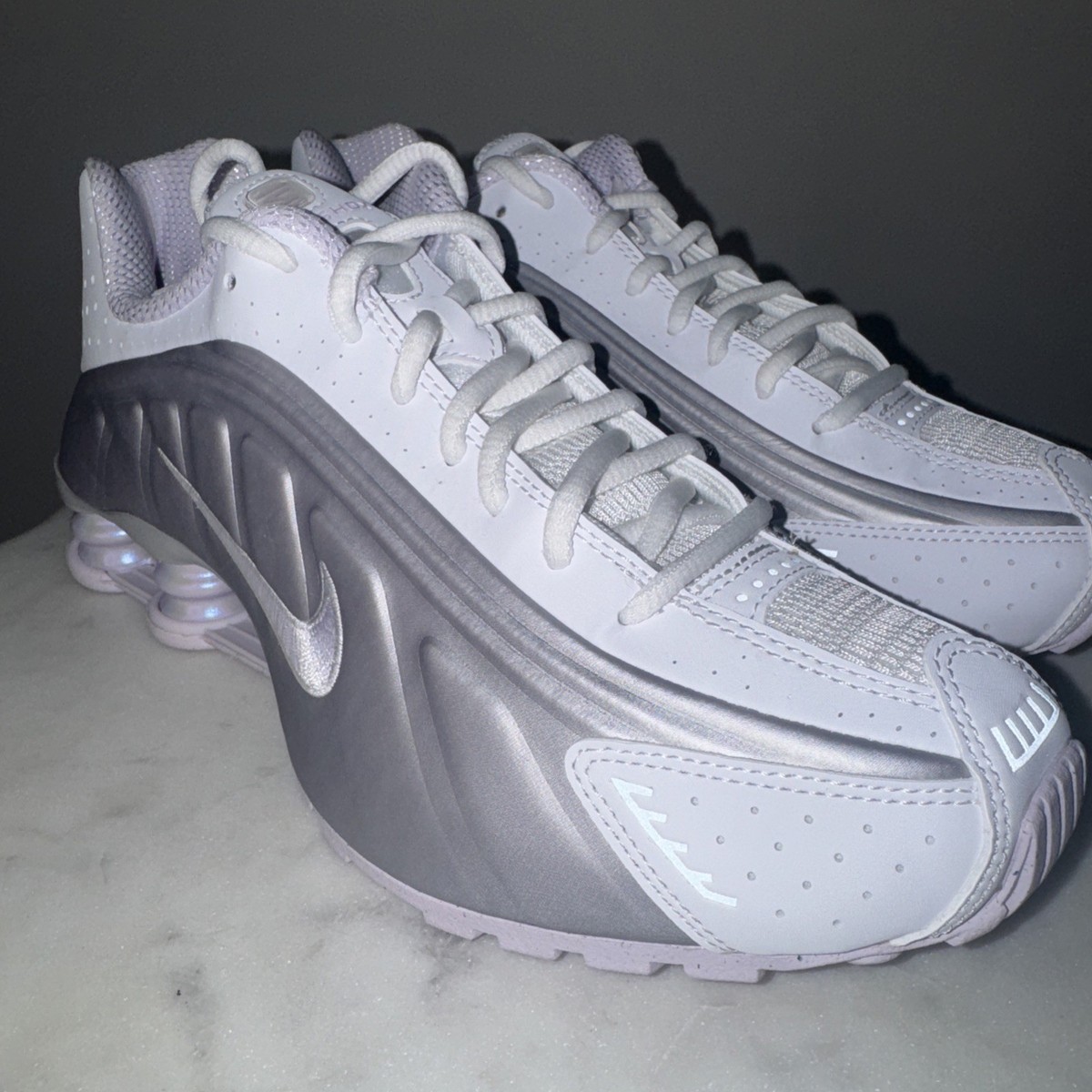 Nike Shox R4 White Metallic Silver Sneakers Shoes CW2626-101 GS