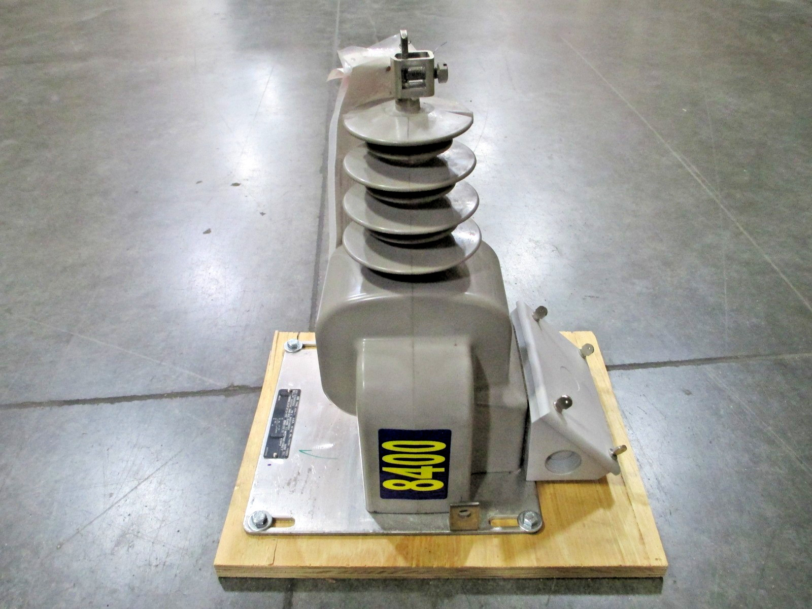 ABB ANSI OUTDOOR VOLTAGE TRANSFORMER 110 kv COMMUNICATION E-7525A95G03 60 hz