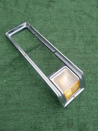 1975 1976 Pontiac Bonneville Grand Ville Left Head Light Bezel W/Signal Lens