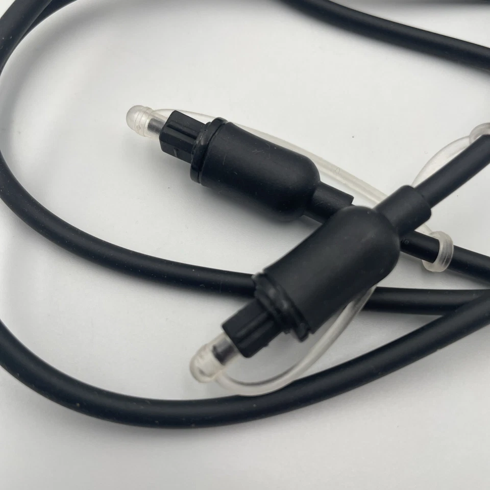 Cable de audio óptico Toslink Insignia NS-HZ514 6' Foto 3 de 4