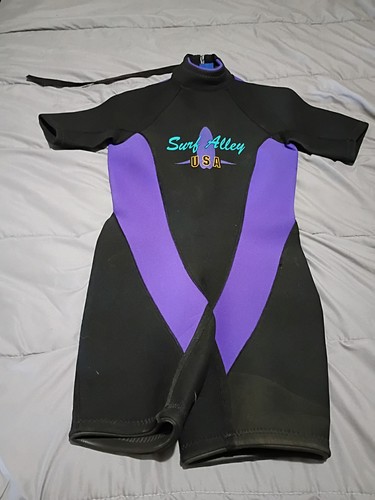 Surf Alley USA 5mm Black And Purple Neoprene Shorty Wetsuit Size Medium