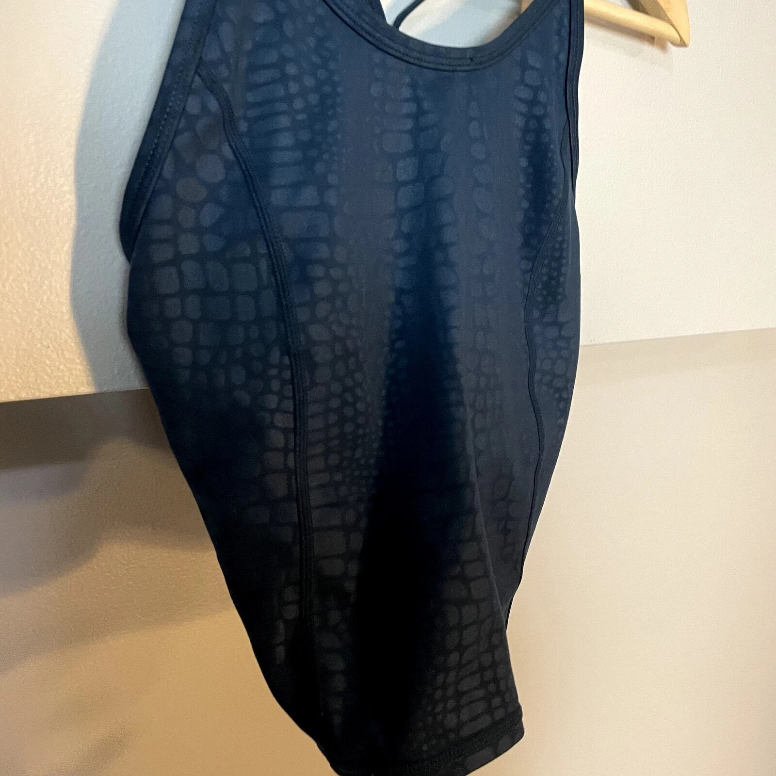 sweaty-betty snakeskin print cropped racerback tank-top