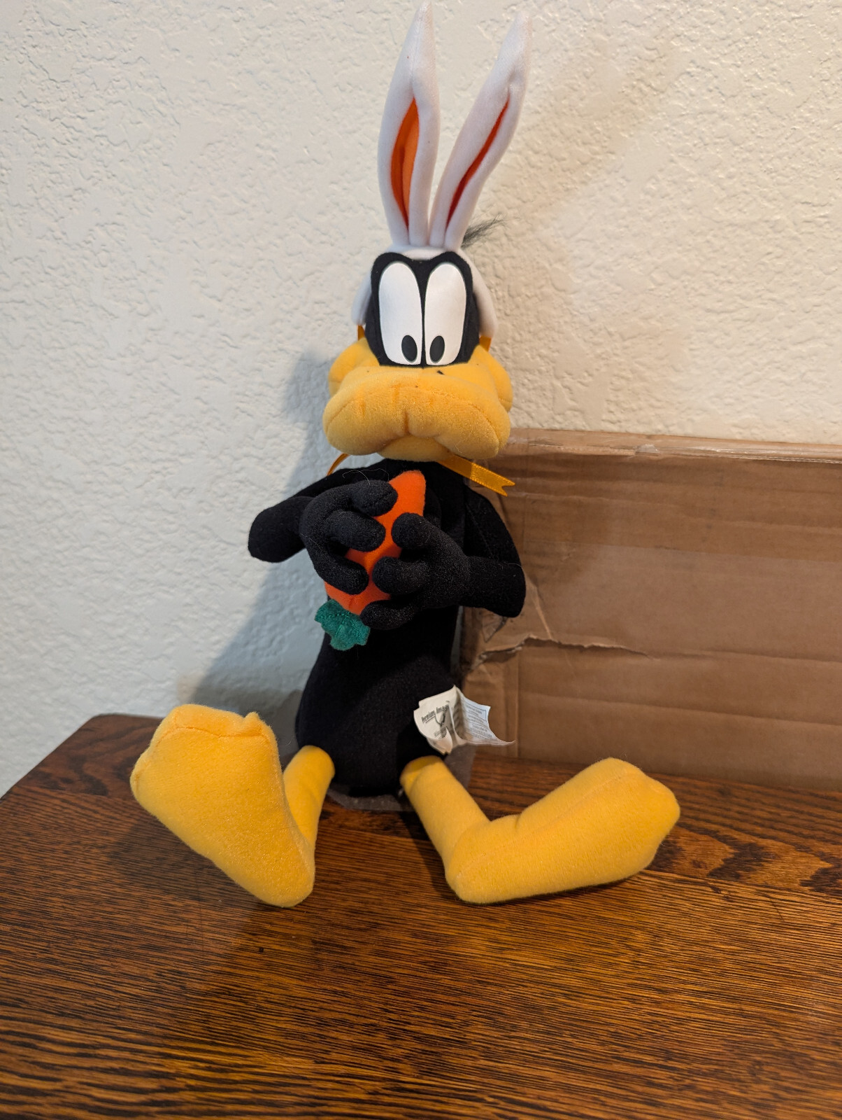 Daffy Duck Easter Bunny Ears & Carrot Plush Looney Tunes Vintage
