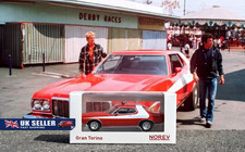 Norev 1:43 1975 - 270586 - Ford Gran Torino Starsky and Hutch - Collectors Gift