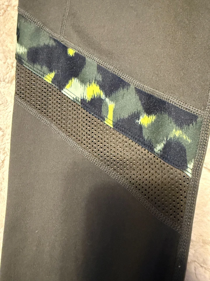 Lote de 5 Leggings Pantalones Cortos Para Mujer Betsey Johnson Forever 21 Tek Gear Medianos Foto 3 de 4