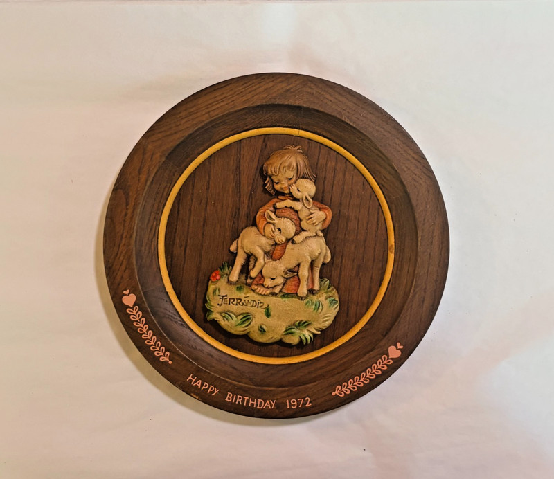 ANRI Ferrándiz "Happy Birthday 1972" Wall Plaque – Hand-Carved Wood – Italy