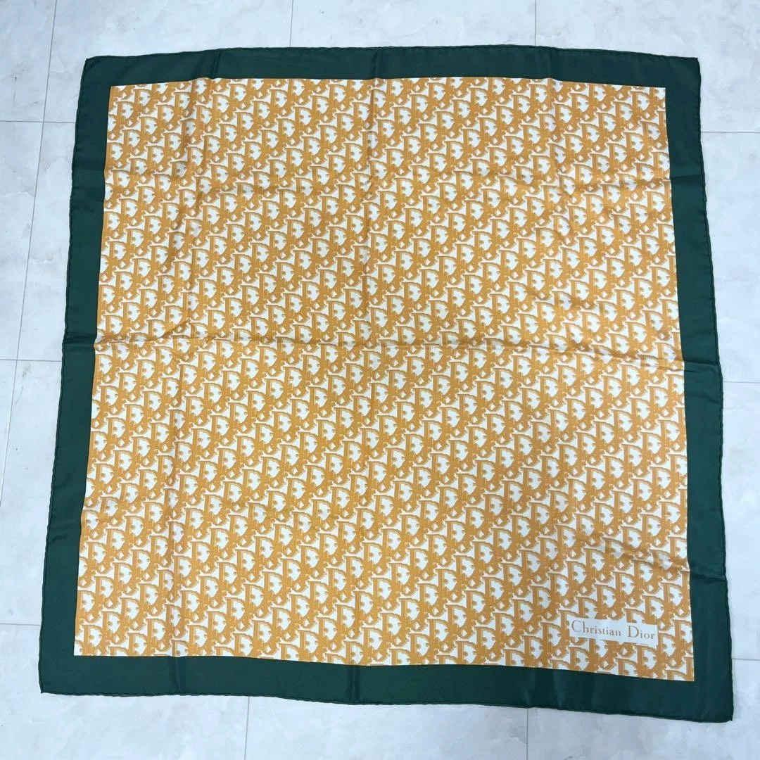 Christian Dior écharpe vintage orange vert 77 cm x 77 cm accessoire mode unisexe