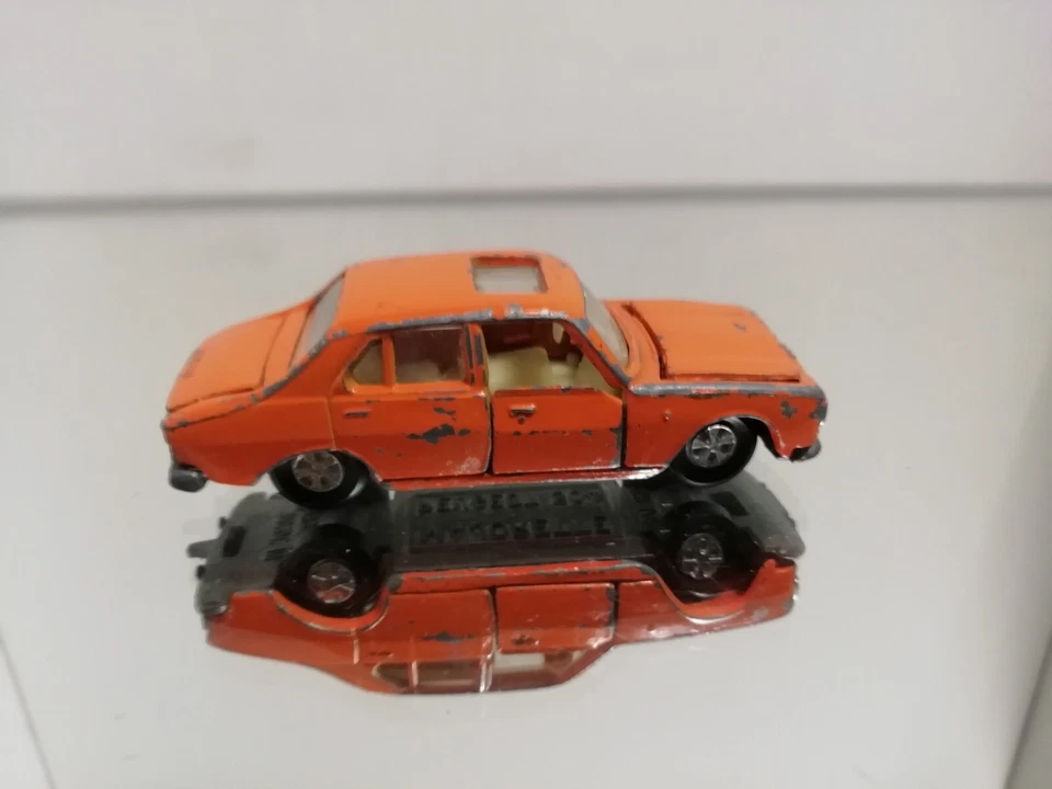 Majorette Peugeot 504 Naranja Raro - Imagen 4 de 4