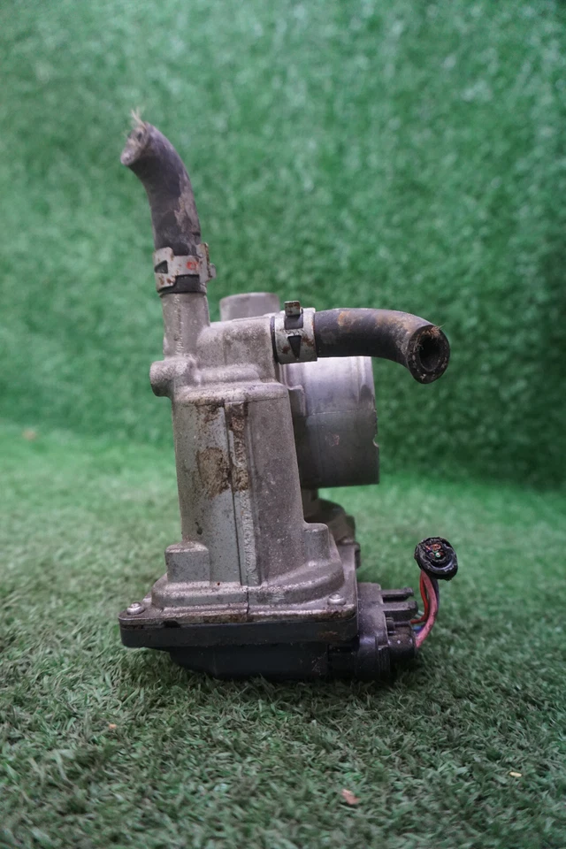 Toyota Corolla 2014 1,8 L carrocería del acelerador OEM 220300T080 Foto 4 de 4