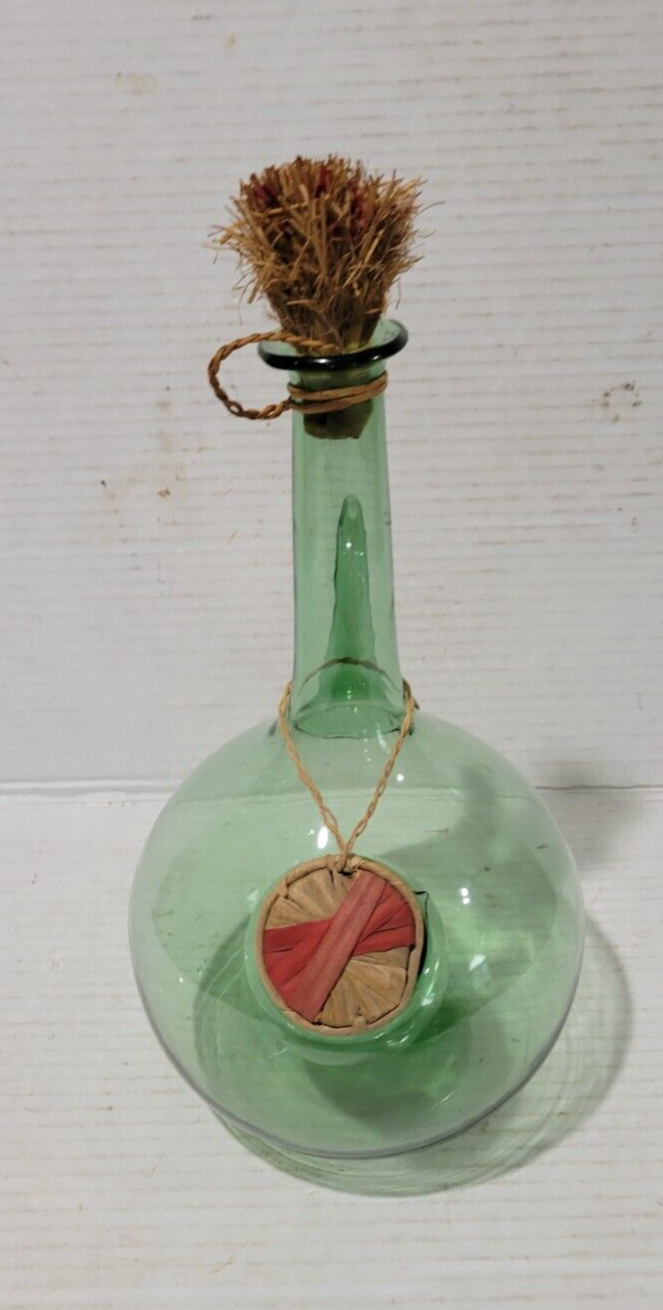 13" H Vtg Green Glass Italian WIne Decanter w/Ice Chamber & Straw