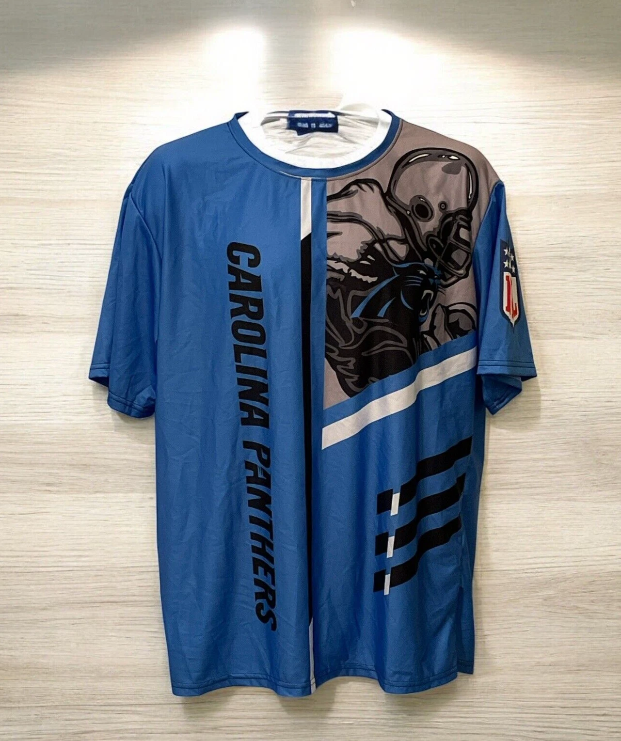 Carolina Panthers Mens T Shirt 3D Performance Size L Blue Taped Neck