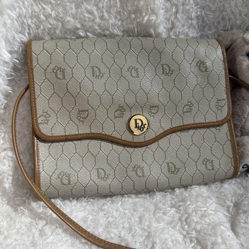 Sac bandoulière Dior en toile beige nid d'abeille avec logo plaque état