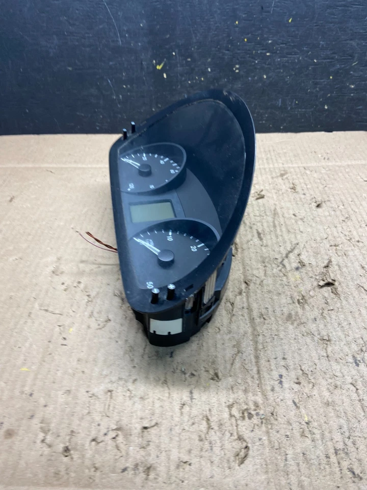 2003 to 2006 Sprinter 2500 3500 Instrument Speedometer Gauge Cluster Q2057 DG - Image 3 of 4