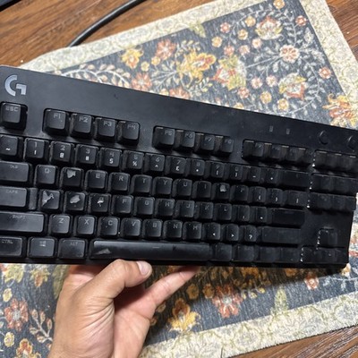 Logitech G Pro TKL Tenkeyless Gaming Mechanical Keyboard YU0039 GX Blue Clicky
