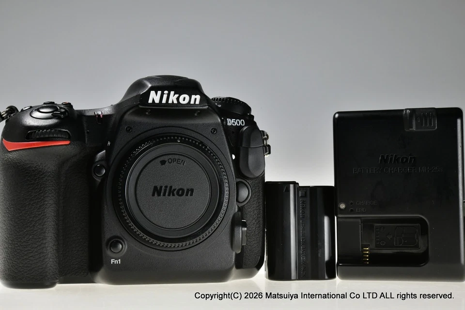 Nikon D500 20.9MP DSLR-Kamera Body vollständig getestet aus Japan - Bild 1 von 4