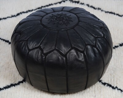 VORGEFÜLLTER schwarzer Pouf Leder Ottomane Fußhocker Boho marokkanischer Pouf Handarbeit