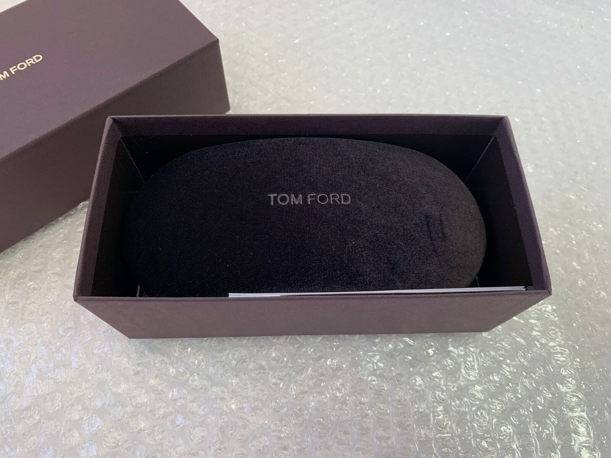TOM FORD: Sunglasses + Case - Excellent Condition TOM FORD - Textured-Leather Sunglasses Case - Black TOM FORD main image 4