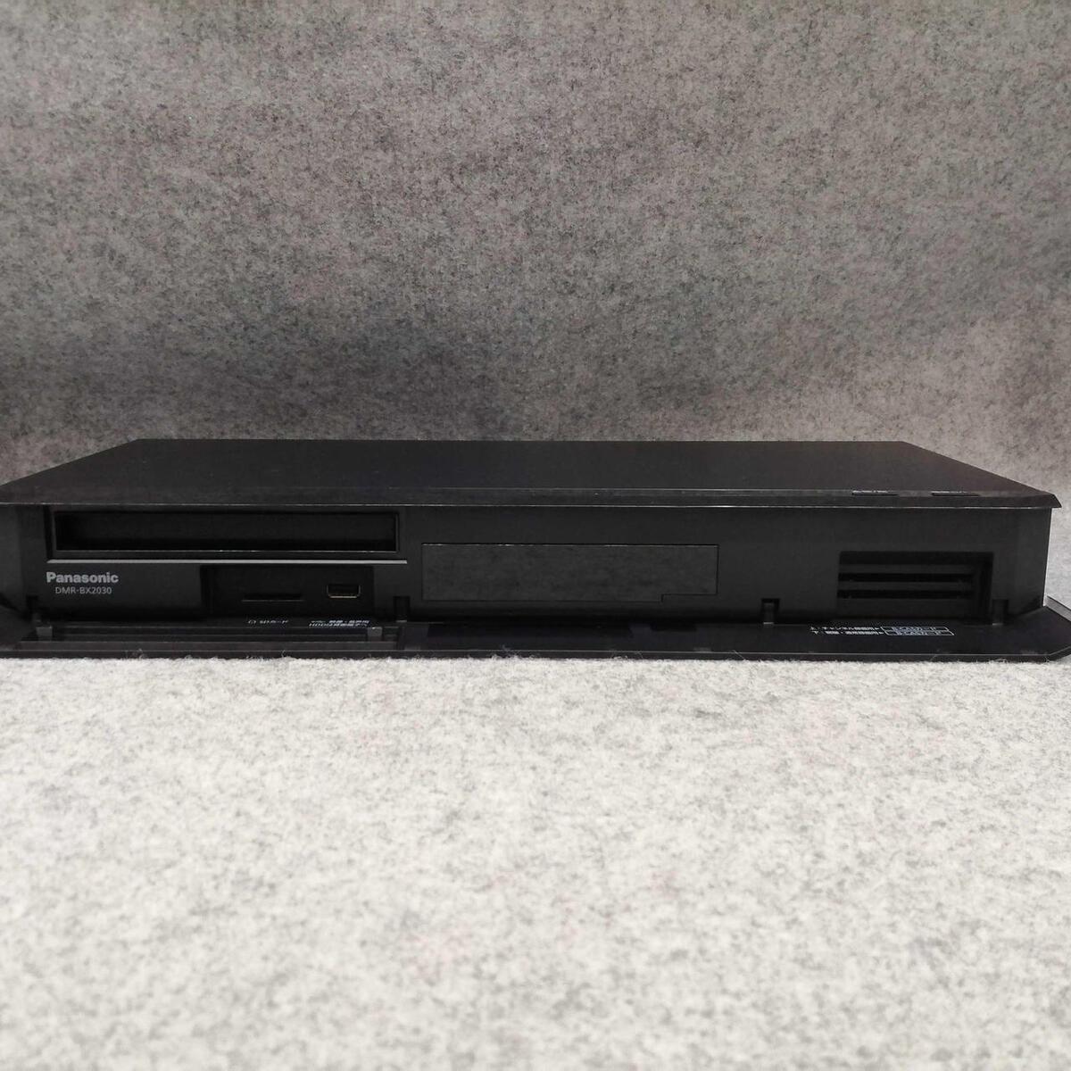 Panasonic DMR-BX2030 Blu-Ray Recorder 2TB Used w/Accessories Panasonic DMR-BX2030 Blu-Ray Recorder 2TB Used w/Accessories