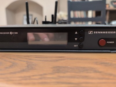 Sennheiser EW300 G1 Receiver (EM300) 800 Band - Komplettset - Ch70 Legal