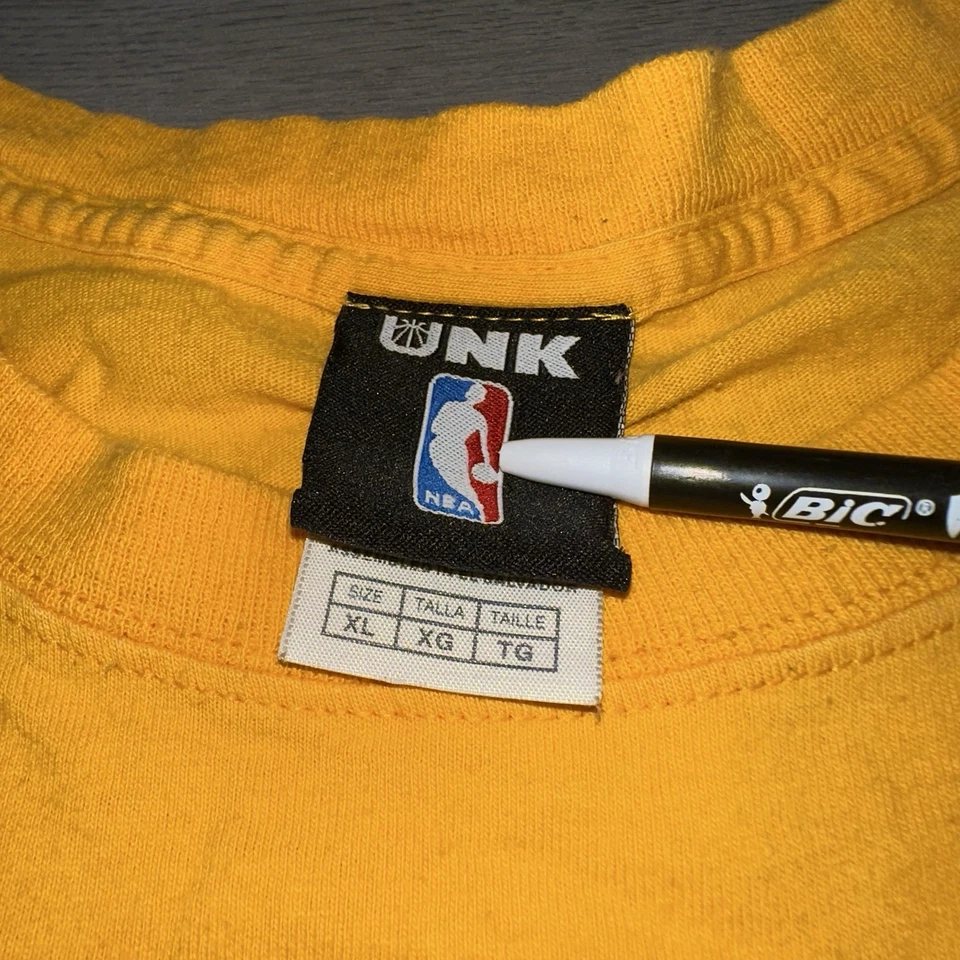 UNK LA Lakers Andrew Bynum #17 Camiseta Talla XL Camiseta de Baloncesto Cara Grande Foto 3 de 4