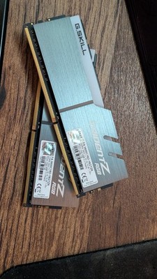 G. SKILL Trident Z RGB 16GB DDR4 3600 MHz PC4-17000 (F4-3600C16D