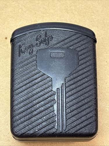 Magnetic Matte Black Key Safe Magnetic Backing Box Used - Picture 1 of 8